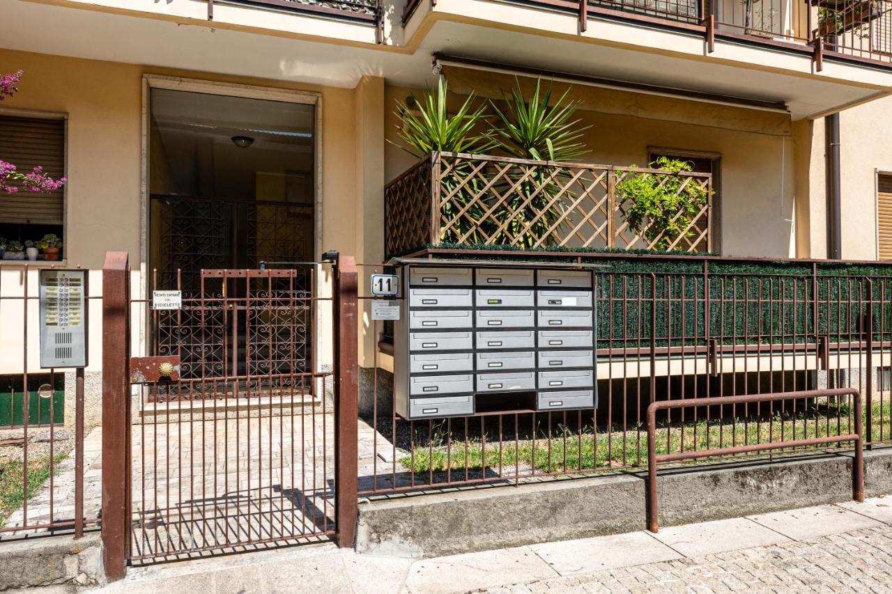 House Near Train StationA/C Apartman Seriate Kültér fotó